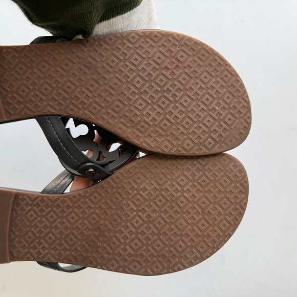 TORY BURCH $200 Womens 9.5 Navy Blue Leather Miller Thong Flip Flop Sandals 1A - Picture 3 of 6